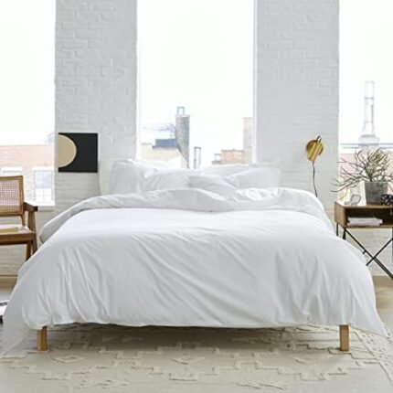 Brooklinen Bed Linen Set, Luxe Starter Sheet, Solid White - 3 Piece Set (1 Fitted Sheet + 2 Pillowcases), Queen Size