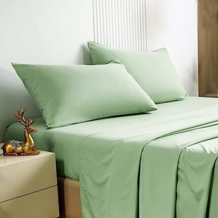 MEISHANG King Sheet Set - Ultra Soft Brushed Microfiber Bed Sheet Set - Deep Pocket up to 16" - Hotel Luxury, Breathable & Cooling Bed Sheets - Wrinkle Free - 4 PC (King, Green)