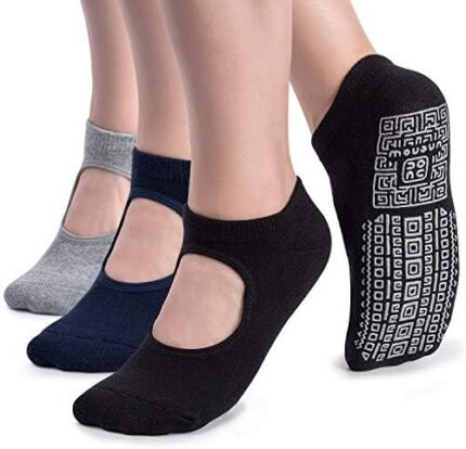 unenow Non Slip Grip Yoga Socks for Women with Cushion for Pilates, Barre, Home